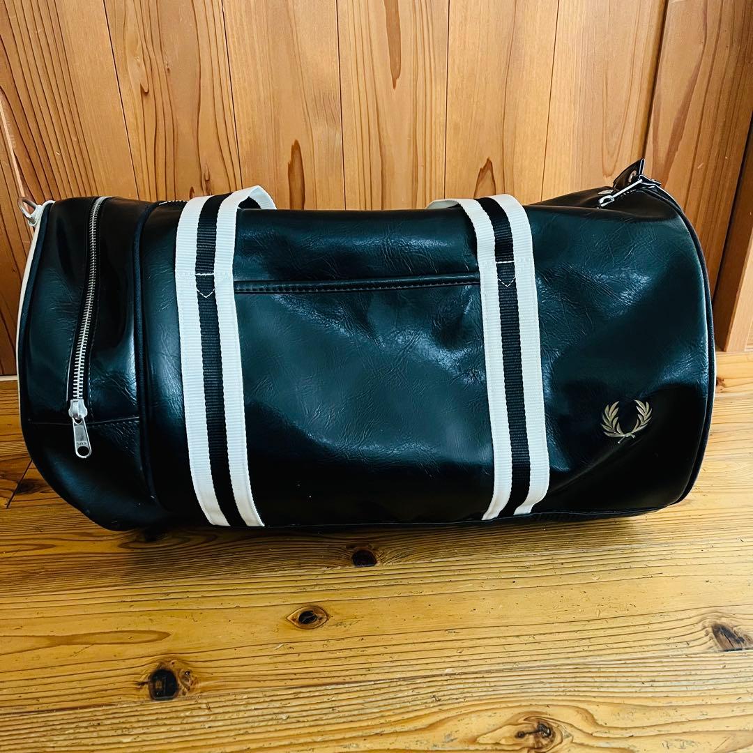 Fred Perry Bag ボストンバッグ 黒 白 ショルダー ドラム