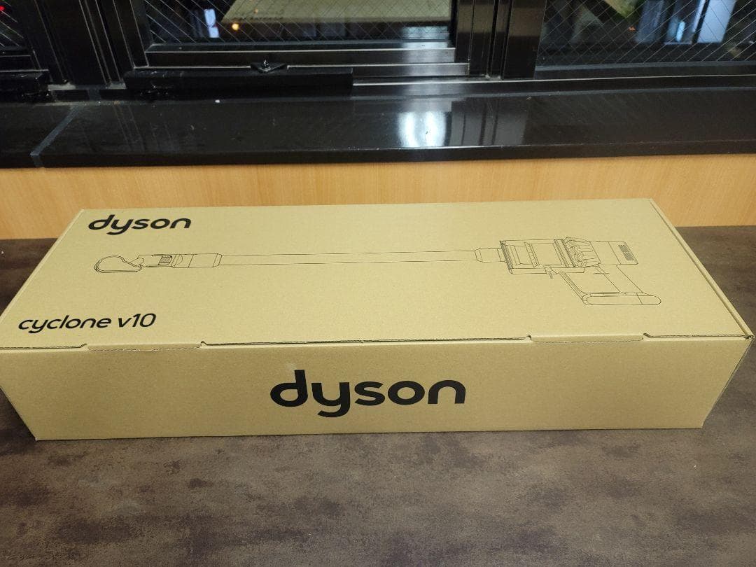 Dyson ダイソン コードレス掃除機 V10 Fluffy SV12 BK