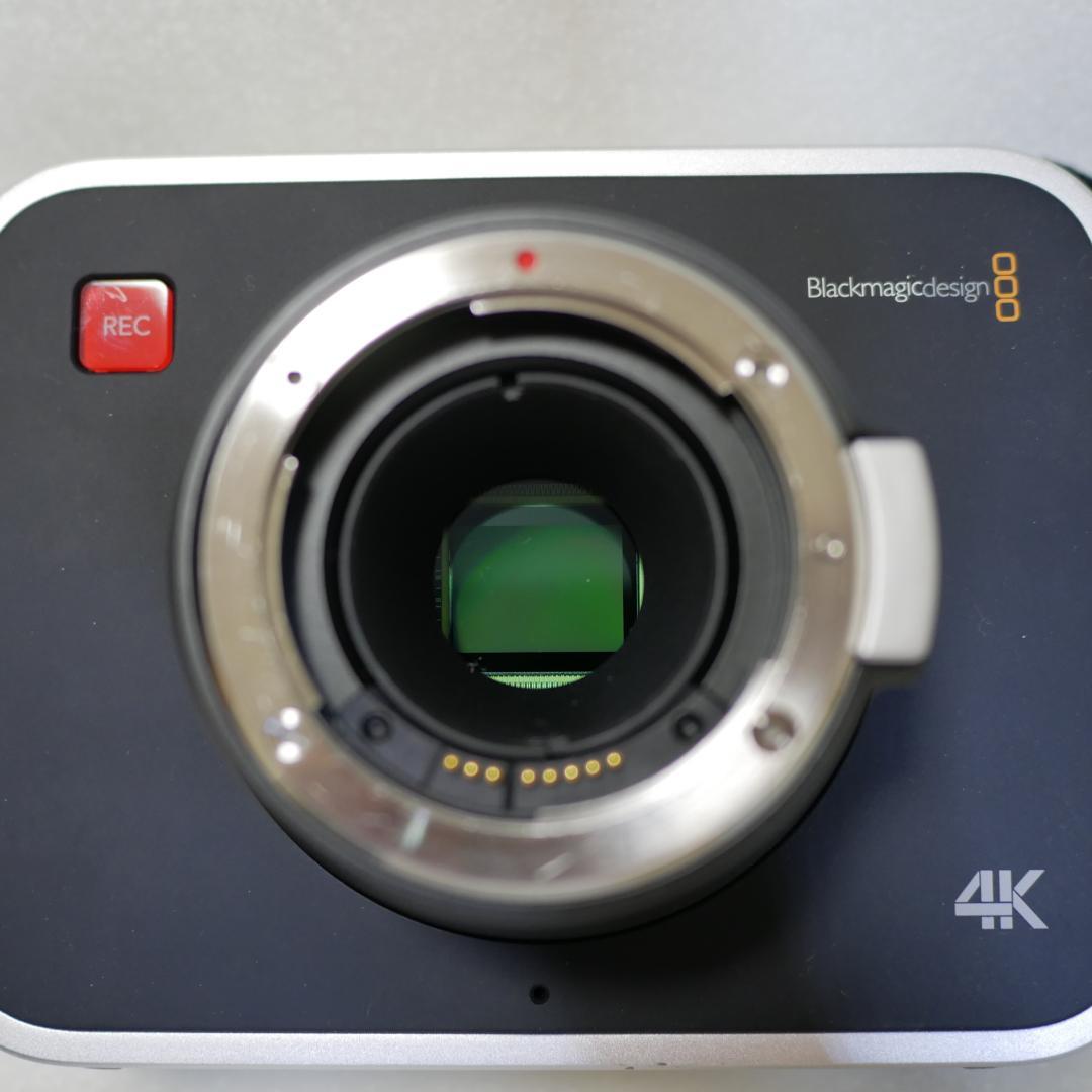 ビデオカメラ BMPC4K and GeniusRigCameraRig