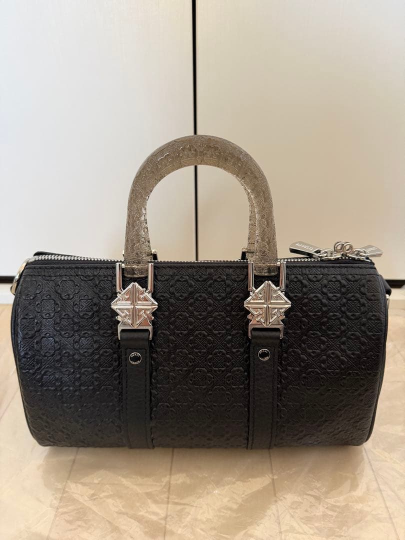 バッグ GUAPI / OBSIDIAN BLACK MINI DUFFLE BAG