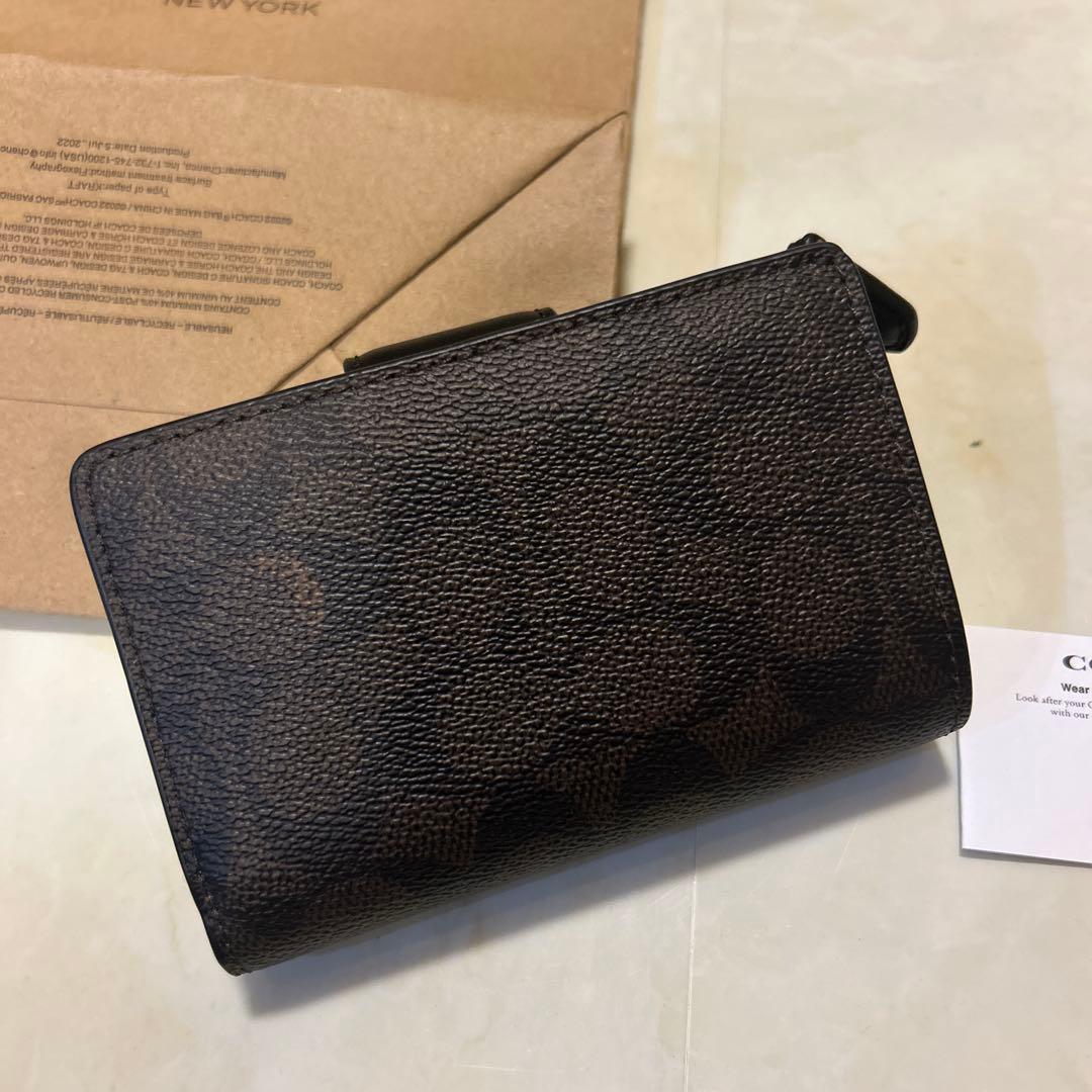 COACH ユニセックス　二つ折り財布　未使用❗️専用です‼️