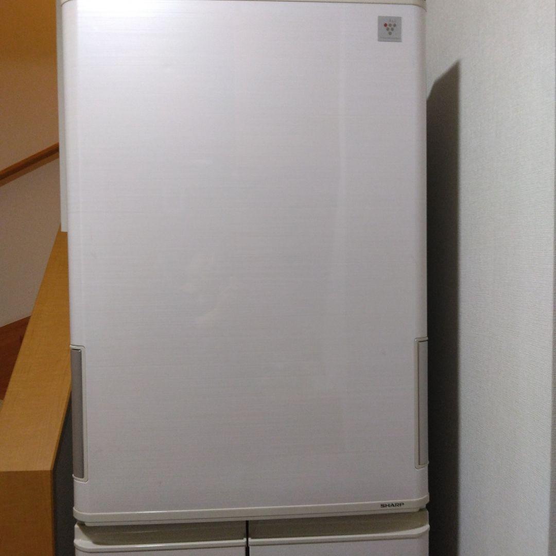 シャープ どっちもドア 家庭向け 大型冷蔵庫 400L強 自動製氷機付