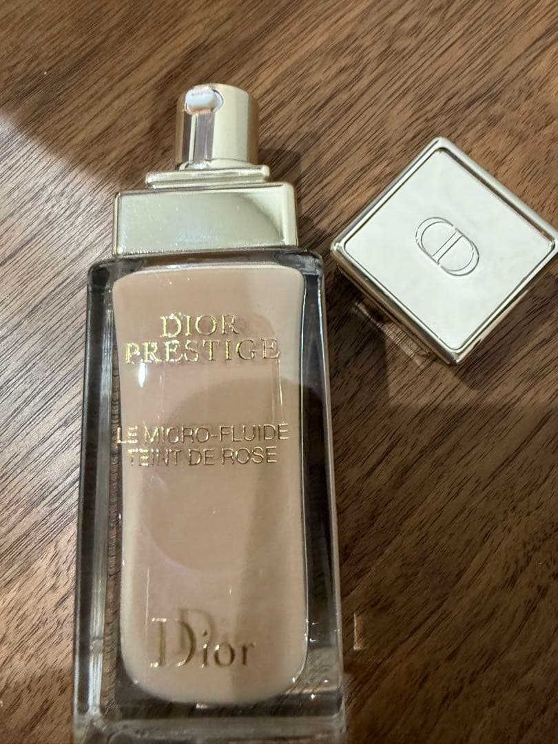 DIOR プレステージ ル フルイド タン ドゥ ローズ　1N