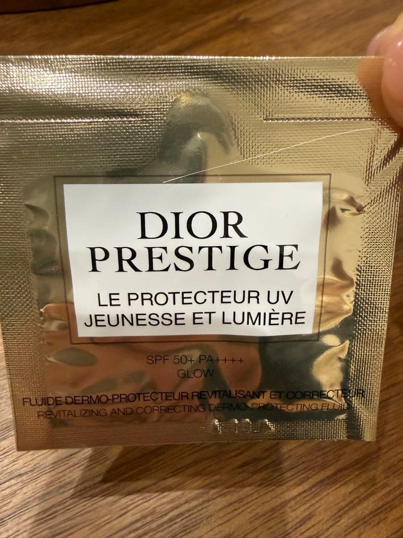 DIOR プレステージ ル フルイド タン ドゥ ローズ　1N