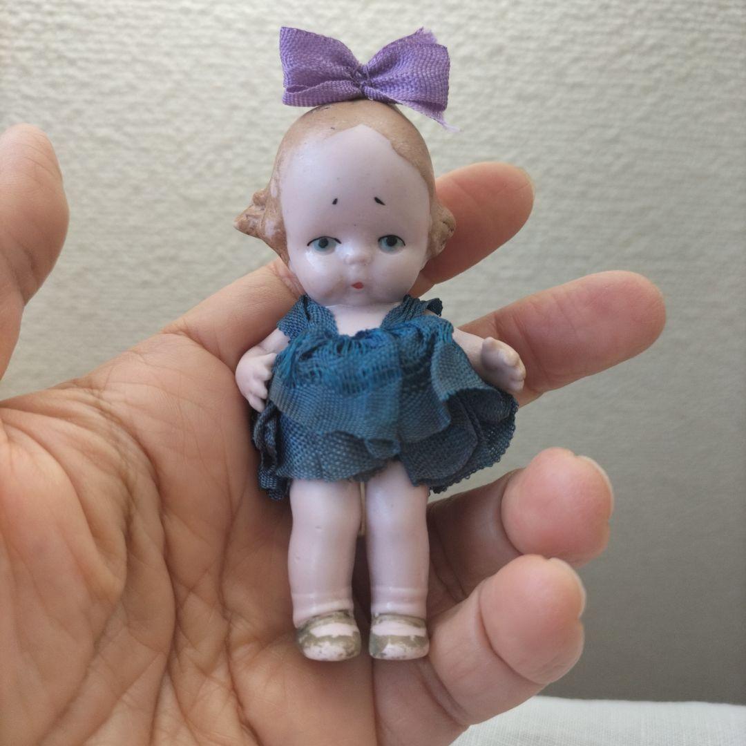ドイツ　アンティーク　HERTWIG ビスクドール　リボンの女の子　8.5cm