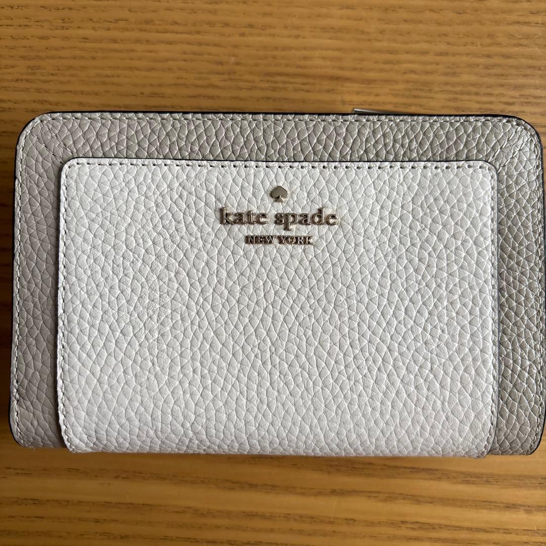 kate spade 二つ折り財布 ベージュ