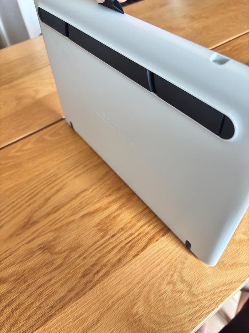 ワコム　液晶ペンタブレット
