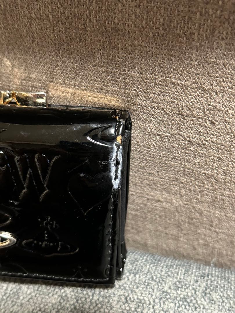 Vivienne Westwood エナメル ブラック 三つ折り財布