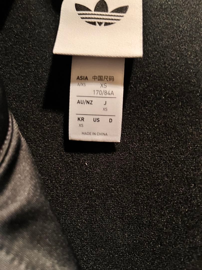 コ*ギ様 adidas oasis ブラックジャージ XS