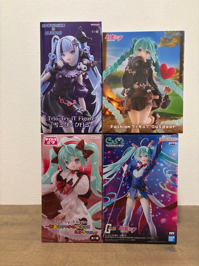 初音ミク フィギュア 雪ミク×クロミ チロルチョコ Outdoor ガンダム