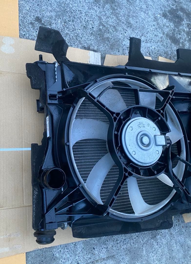 スバル SUBARU 後期 BRZ ZC6 6速 ZN6 86 ラジエーター