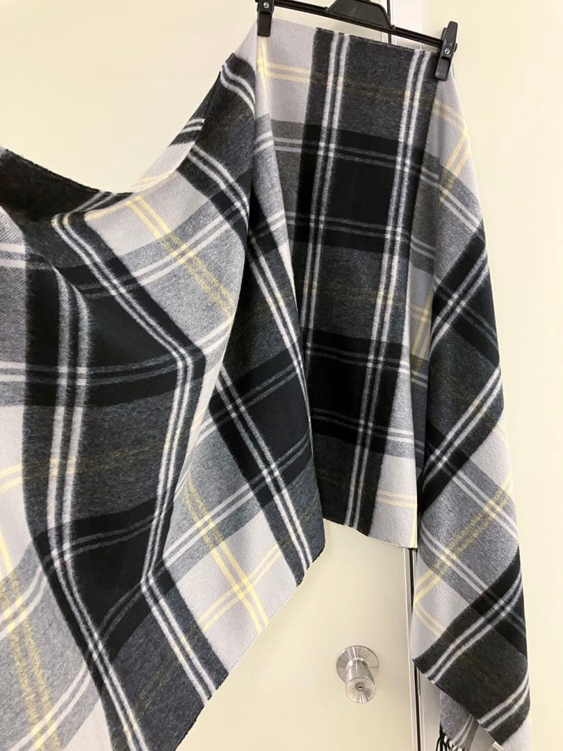 〓JOHNSTONS OF ELGIN〓グレー×黒 カシミヤ 大判ストール