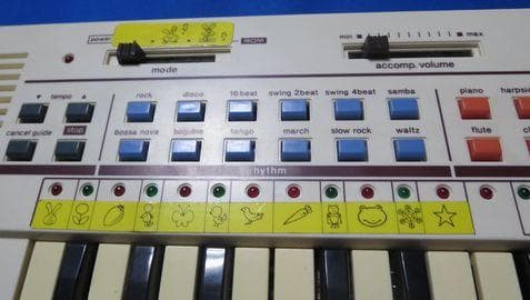 CASIO PT-80 カシオキーボード　昭和レトロ　弾けますトーン