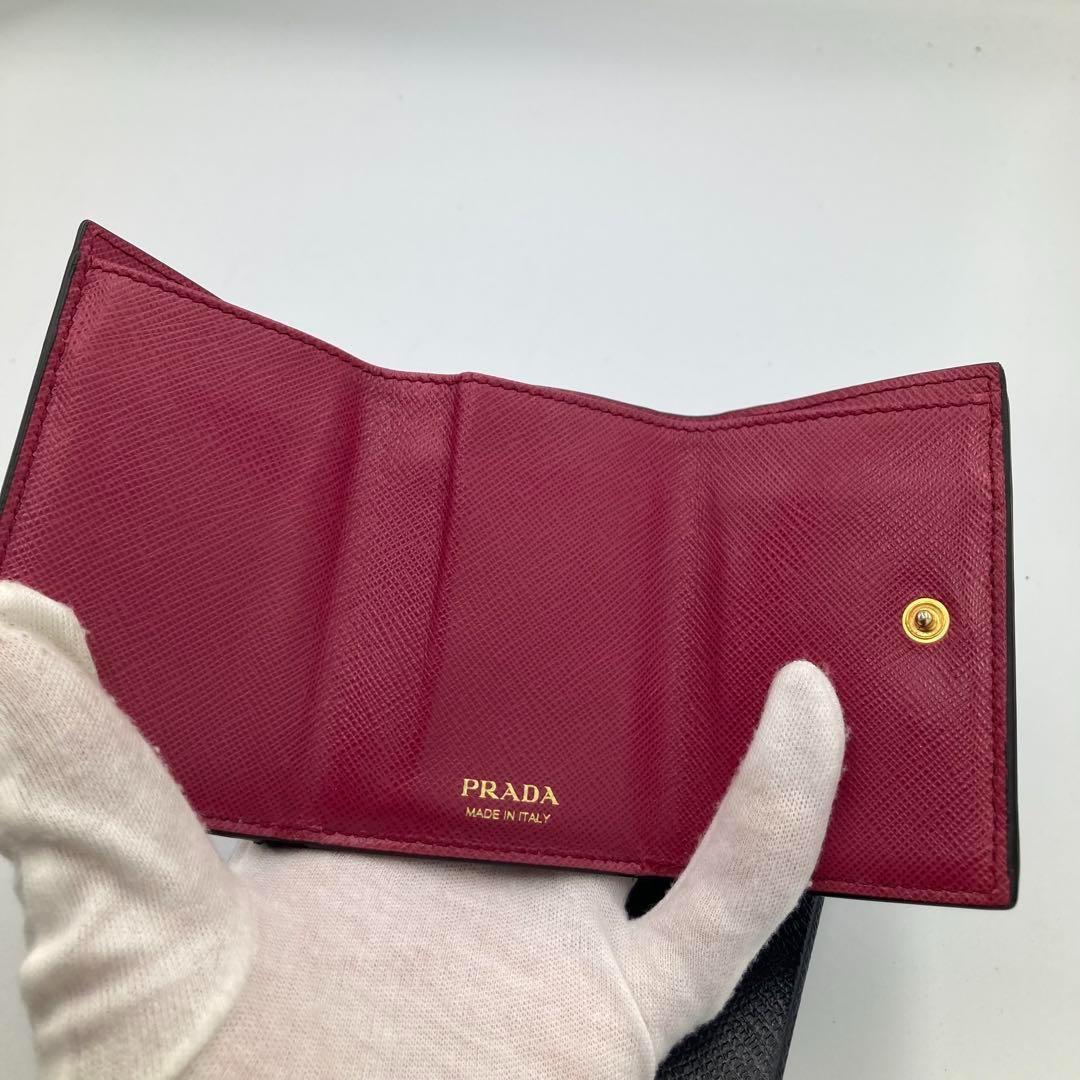 ！極美品！　PRADA プラダ　サフィアーノ　折り財布