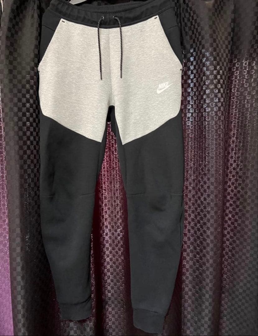 トップス NIKE Tech Fleece