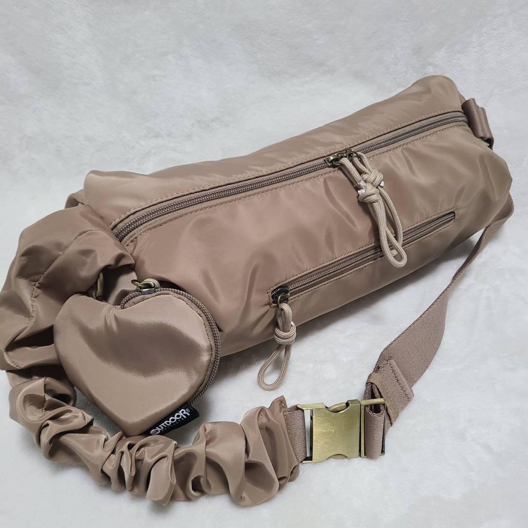 美品 OUTDOOR PRODUCTS ×Lee 別注ボディバッグ