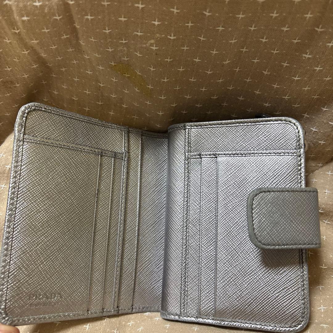 PRADA シルバー 二つ折り財布
