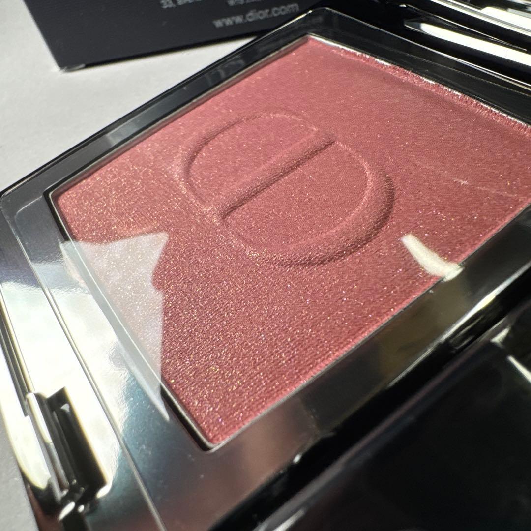 Dior スキンルージュブラッシュ212