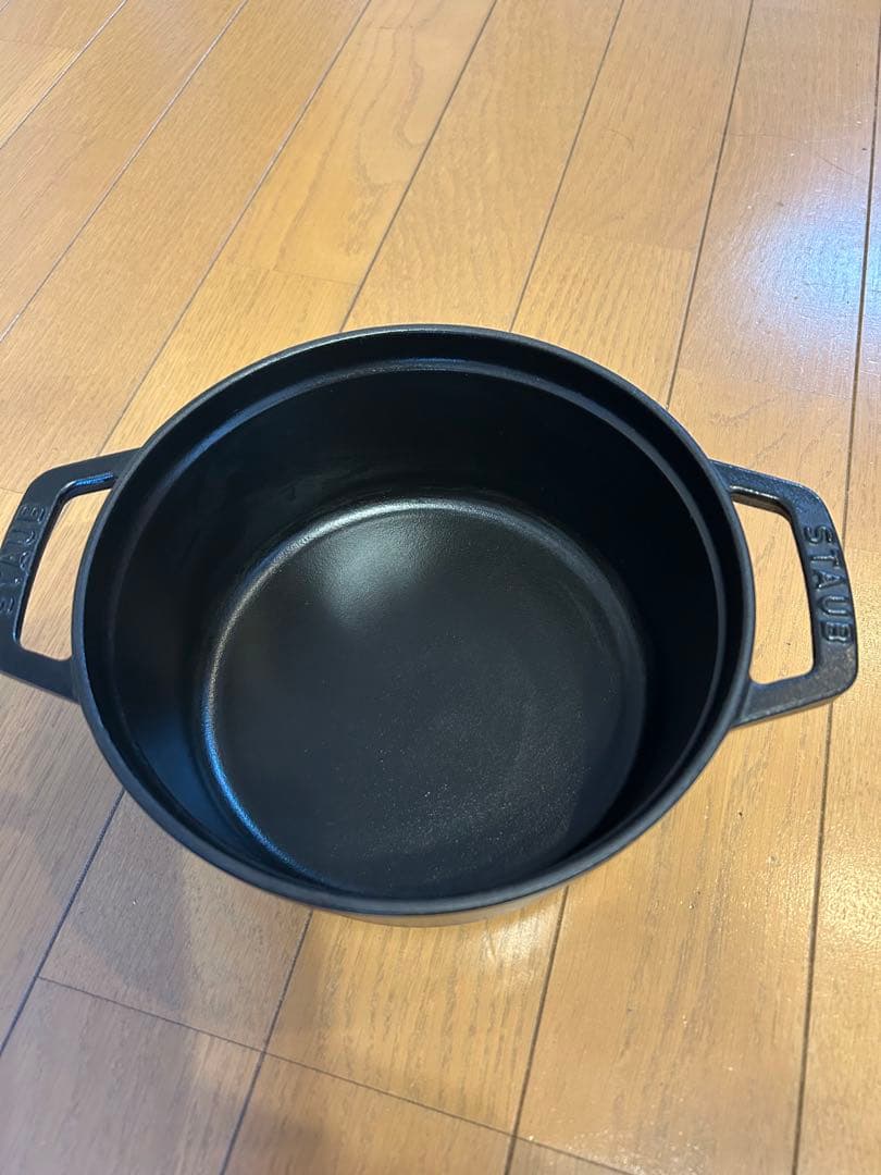 ストウブ 両手鍋 18cm