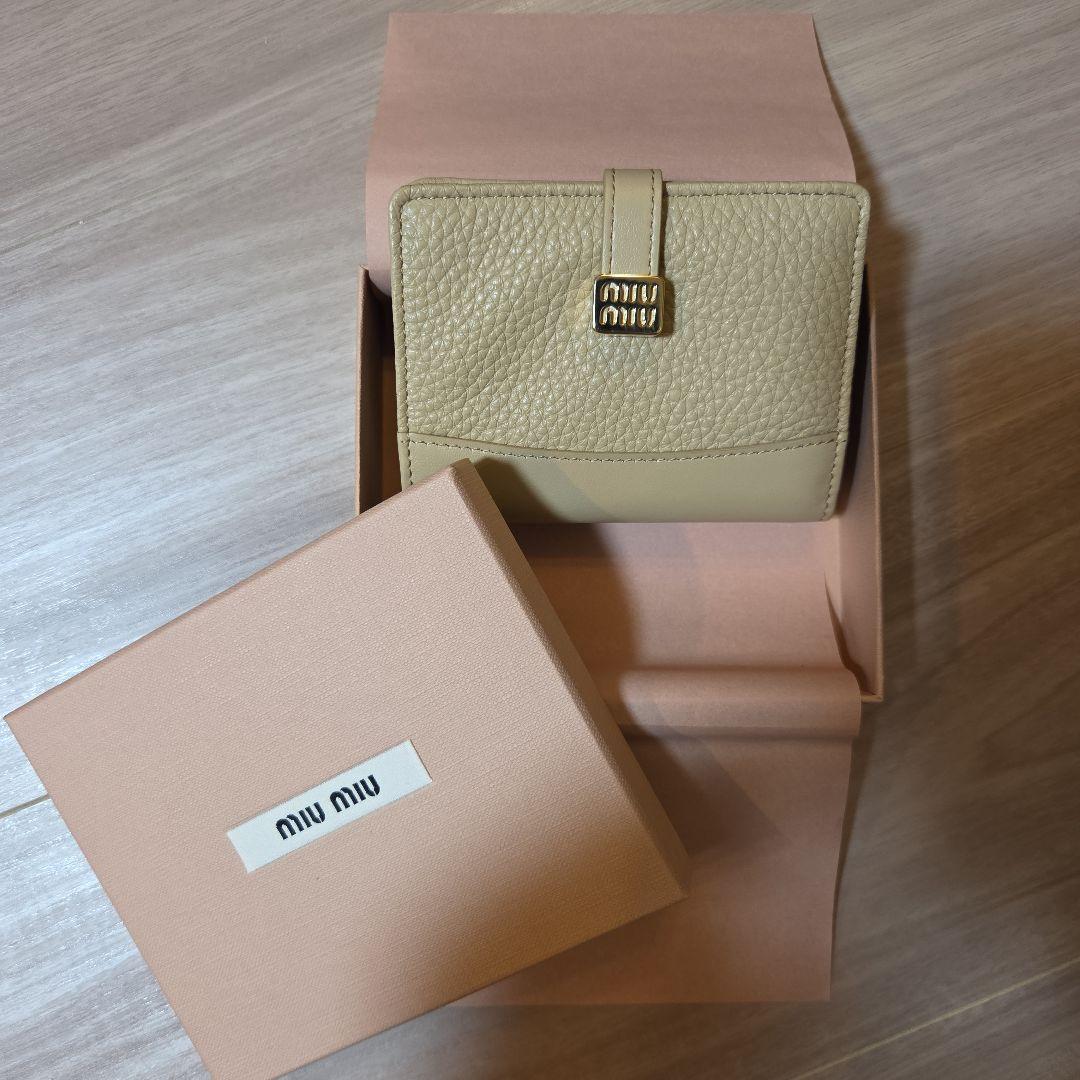 明日まで値下げ【極美品】MIU MIU(ミュウミュウ) 5MV204 財布