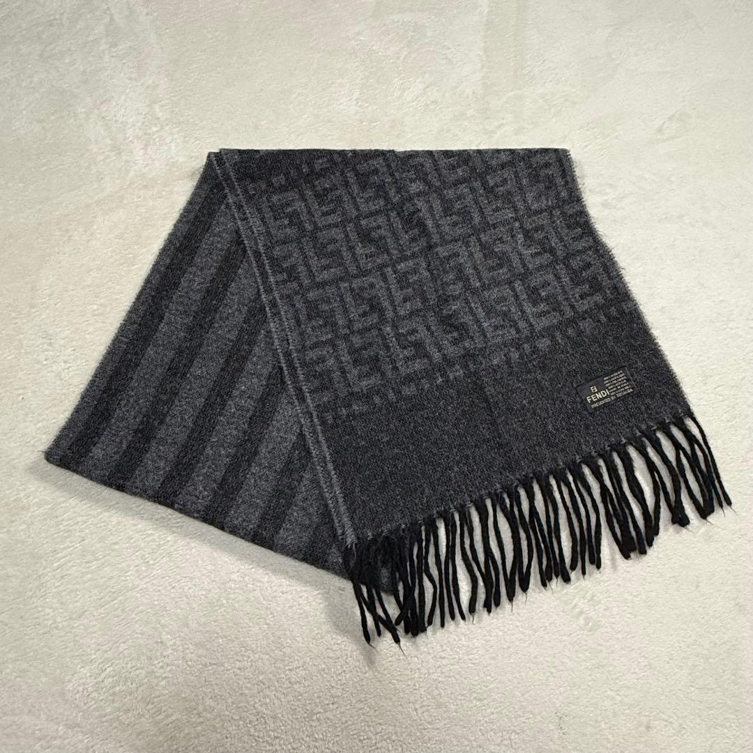 FENDI フェンディ ズッカ柄 ロゴパターン マフラー グレー
