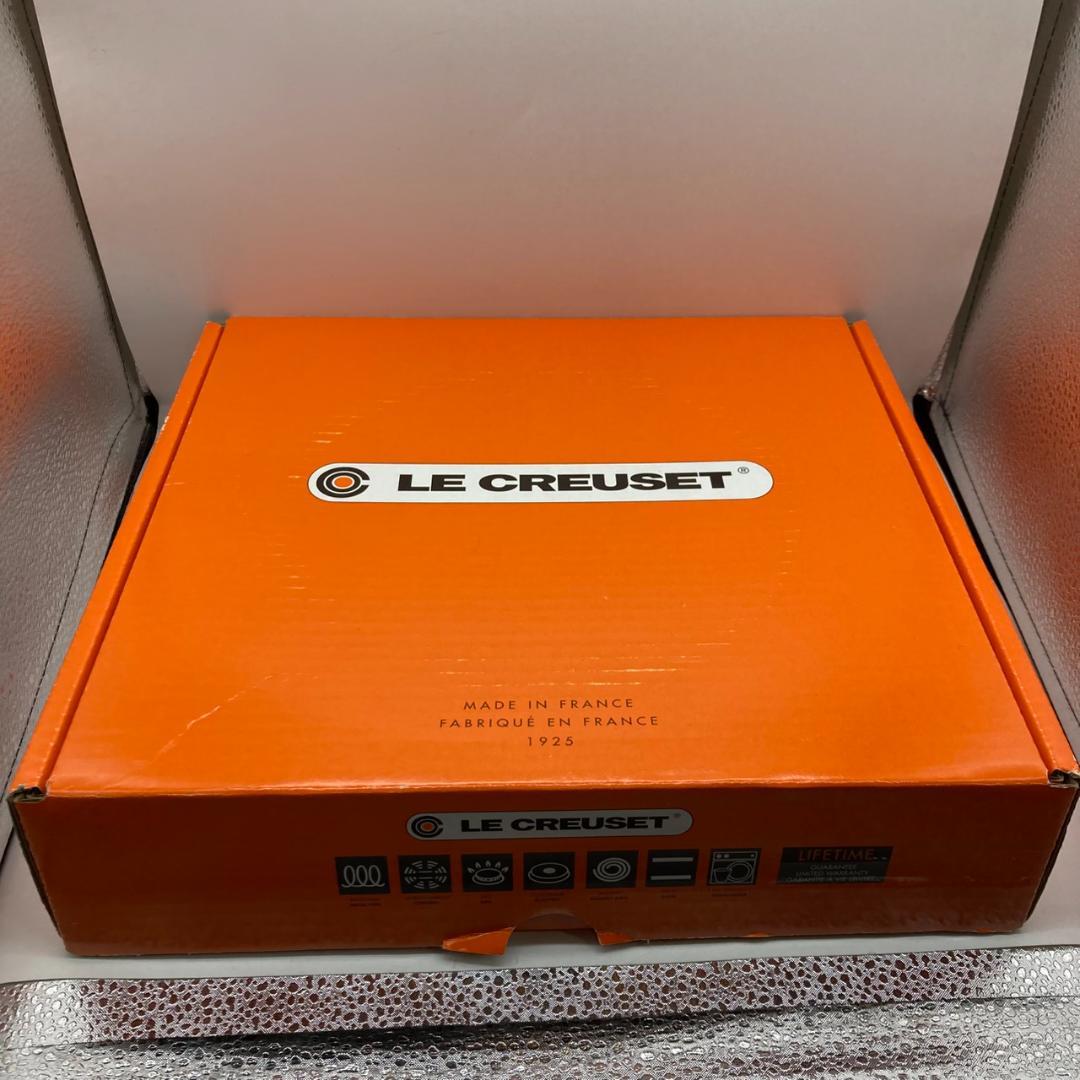 ▼LE CREUSET シグニチャー　ビュッフェキャセロール　ブラック　26ｃｍ
