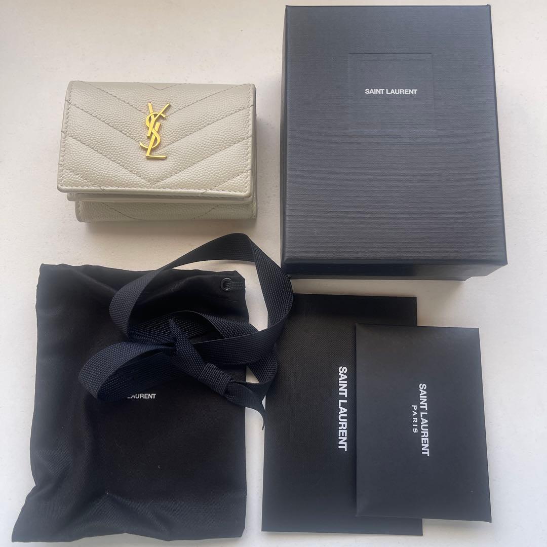 YSL ホワイトキルティング 三つ折り財布