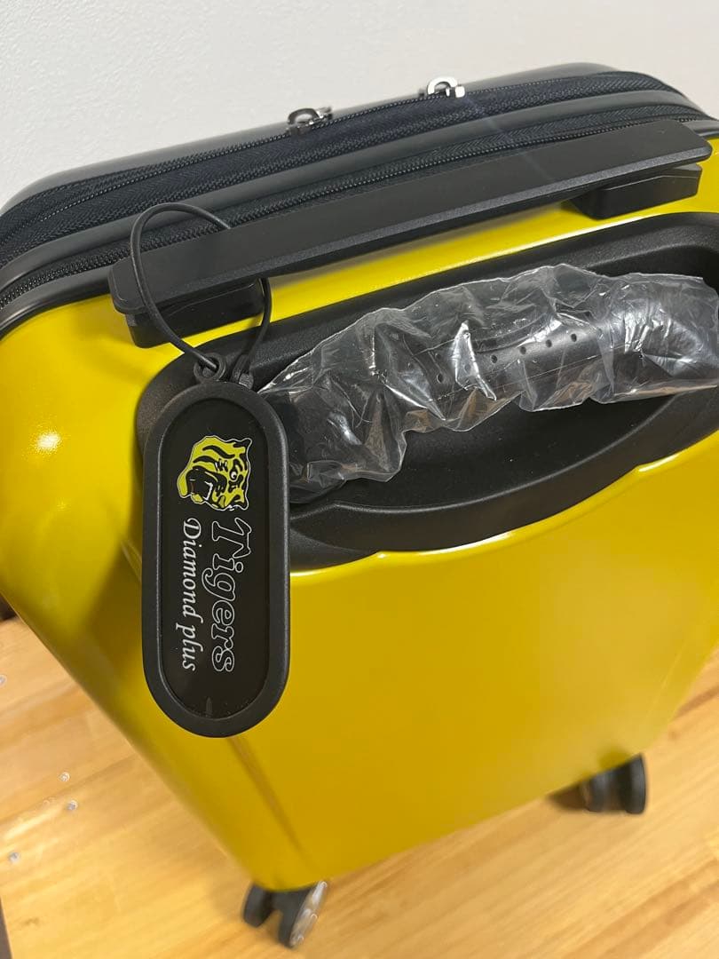 阪神タイガース優勝セール、キャリーケース、新品