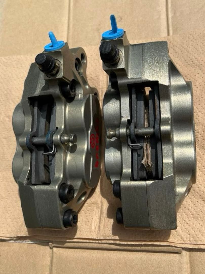 bremboレーシングキャリパーCNC40mmピッチ　送料込み　削り出し