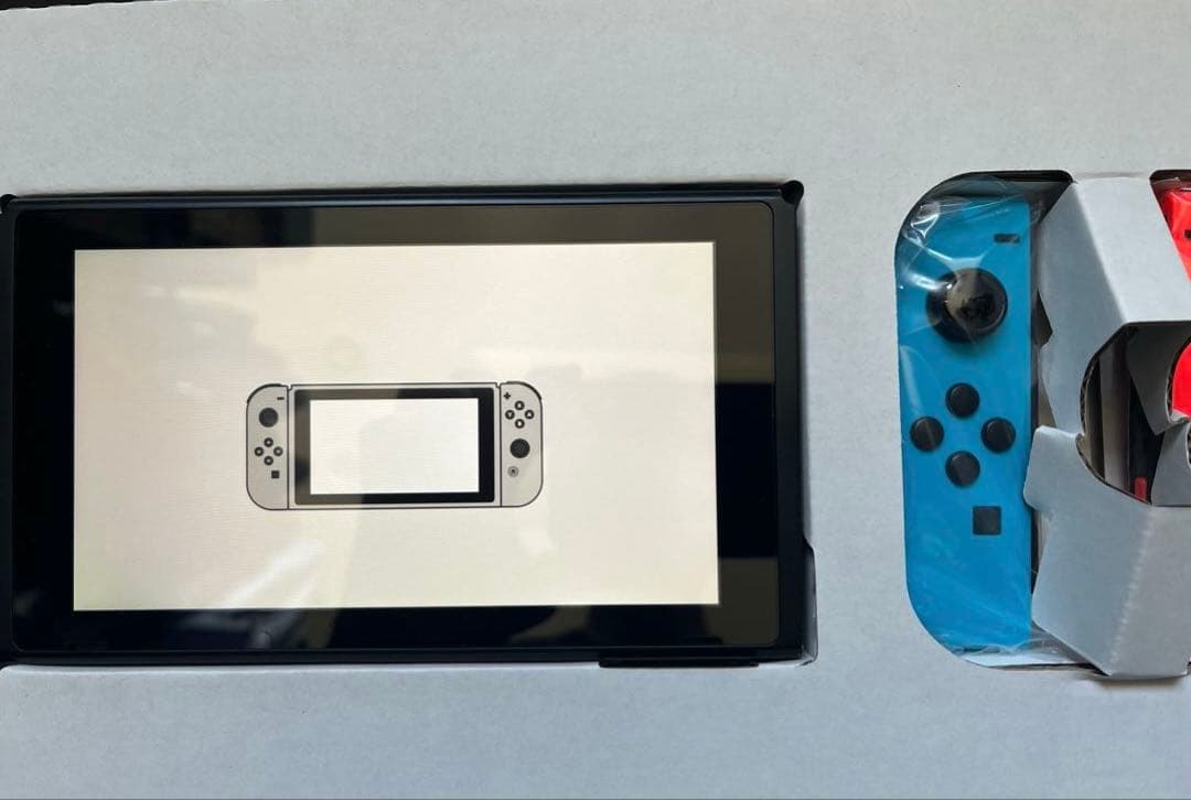 【極美品】Nintendo Switch ネオンブルー/レッド　純正ケース付