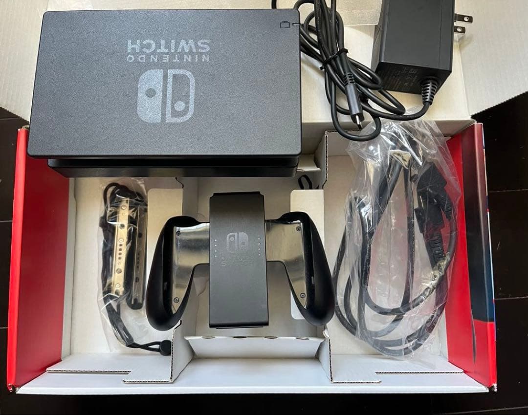 【極美品】Nintendo Switch ネオンブルー/レッド　純正ケース付