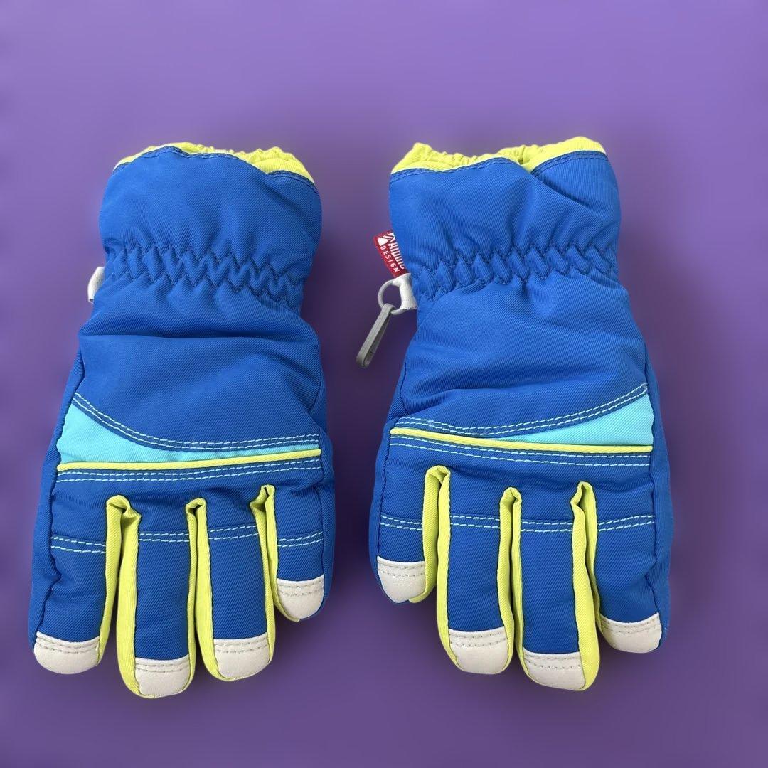 キッズ用　Columbia スノーウェアXS （手袋付き）