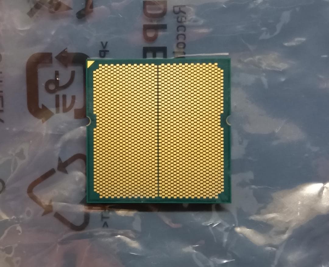 AMD Ryzen 9 7900X CPU 本体 (プラチナコア？)