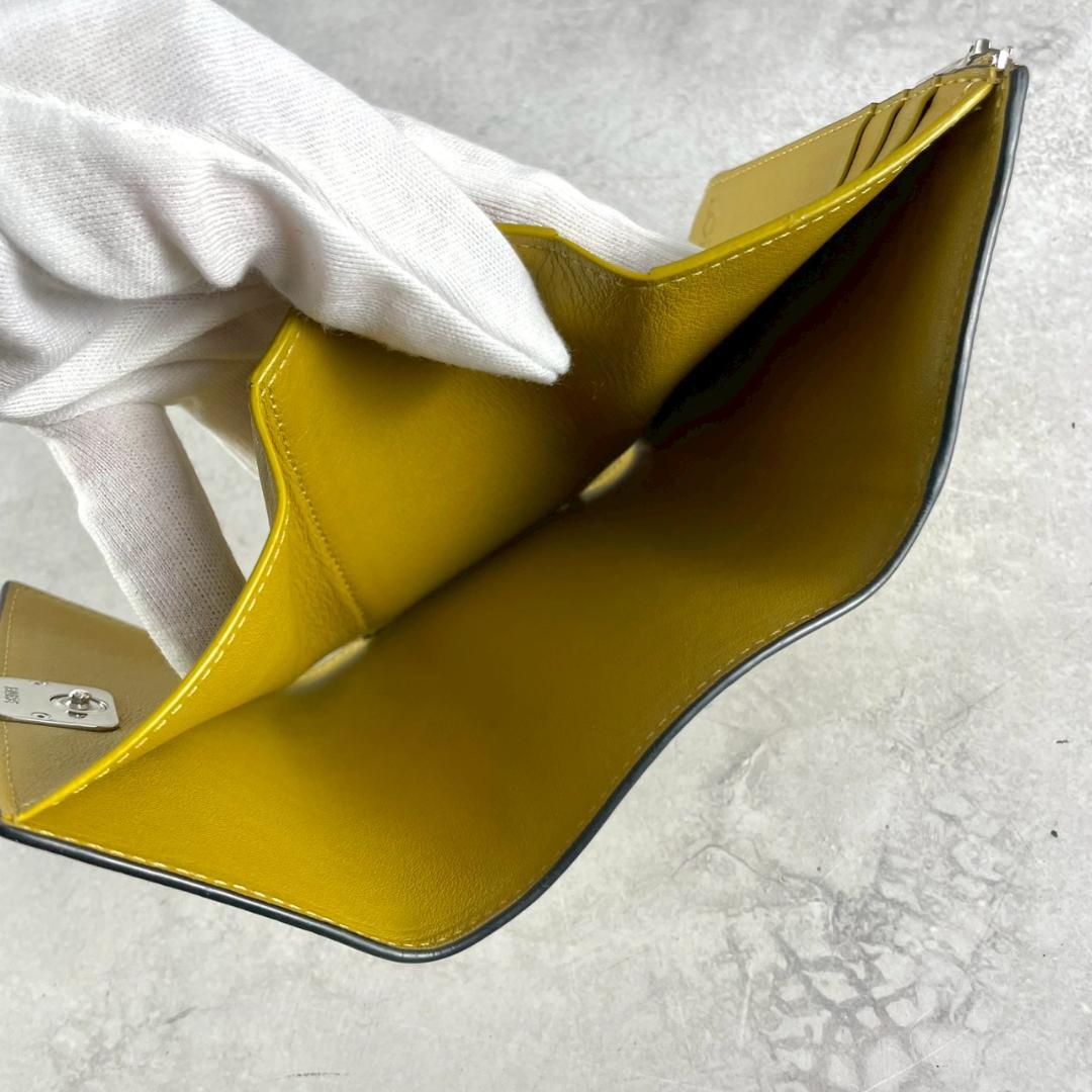 美品✨ LOEWE ロエベ アナグラム バーティカルウォレット 三つ折り財布 黄