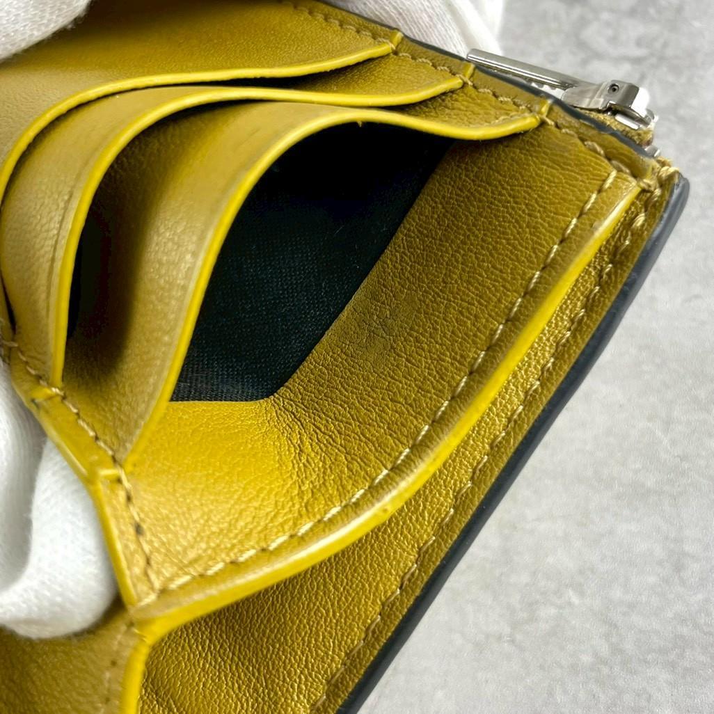 美品✨ LOEWE ロエベ アナグラム バーティカルウォレット 三つ折り財布 黄
