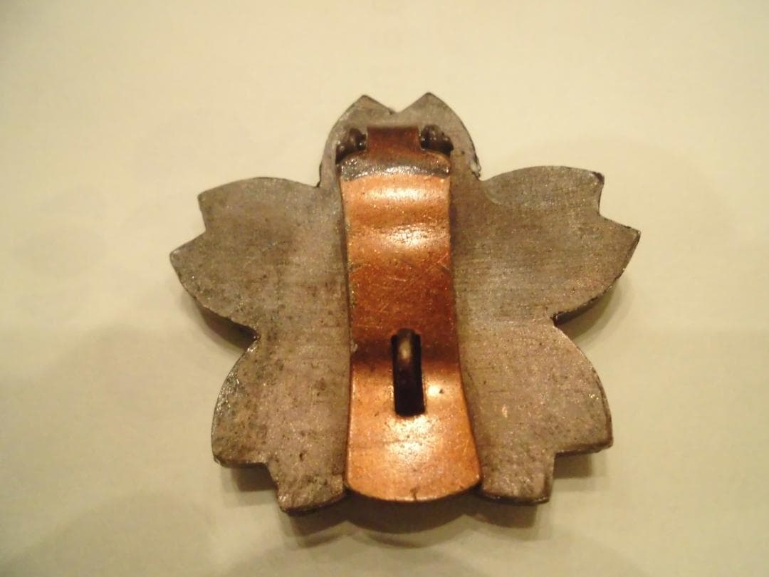 馬の頭 桜型金属装飾品