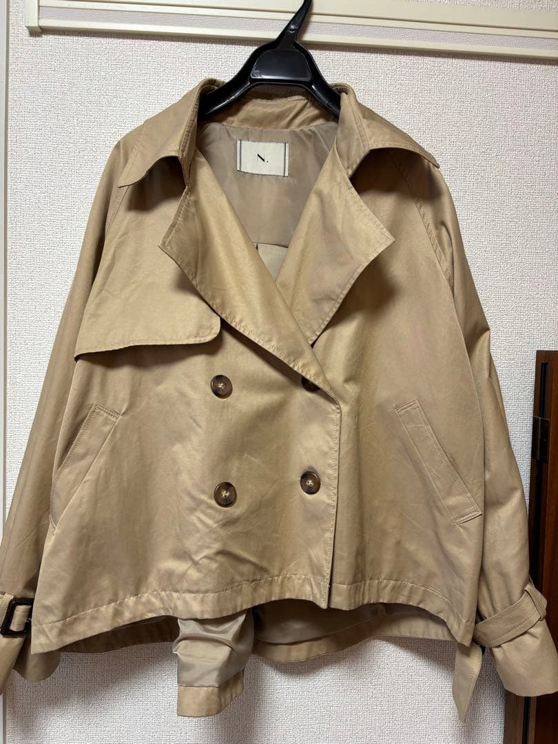 N. Natural Beauty Basic ショートトレンチコート