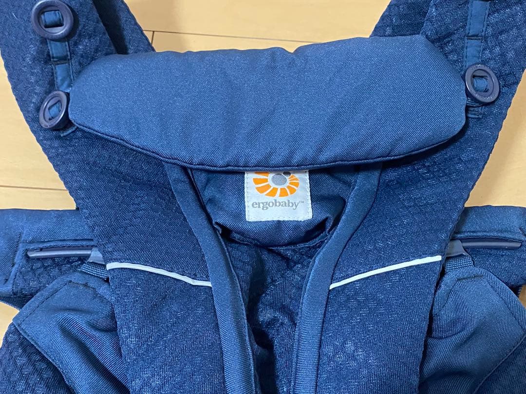 【美品】ergobaby OMNI Breeze 抱っこ紐 ミッドナイトブルー
