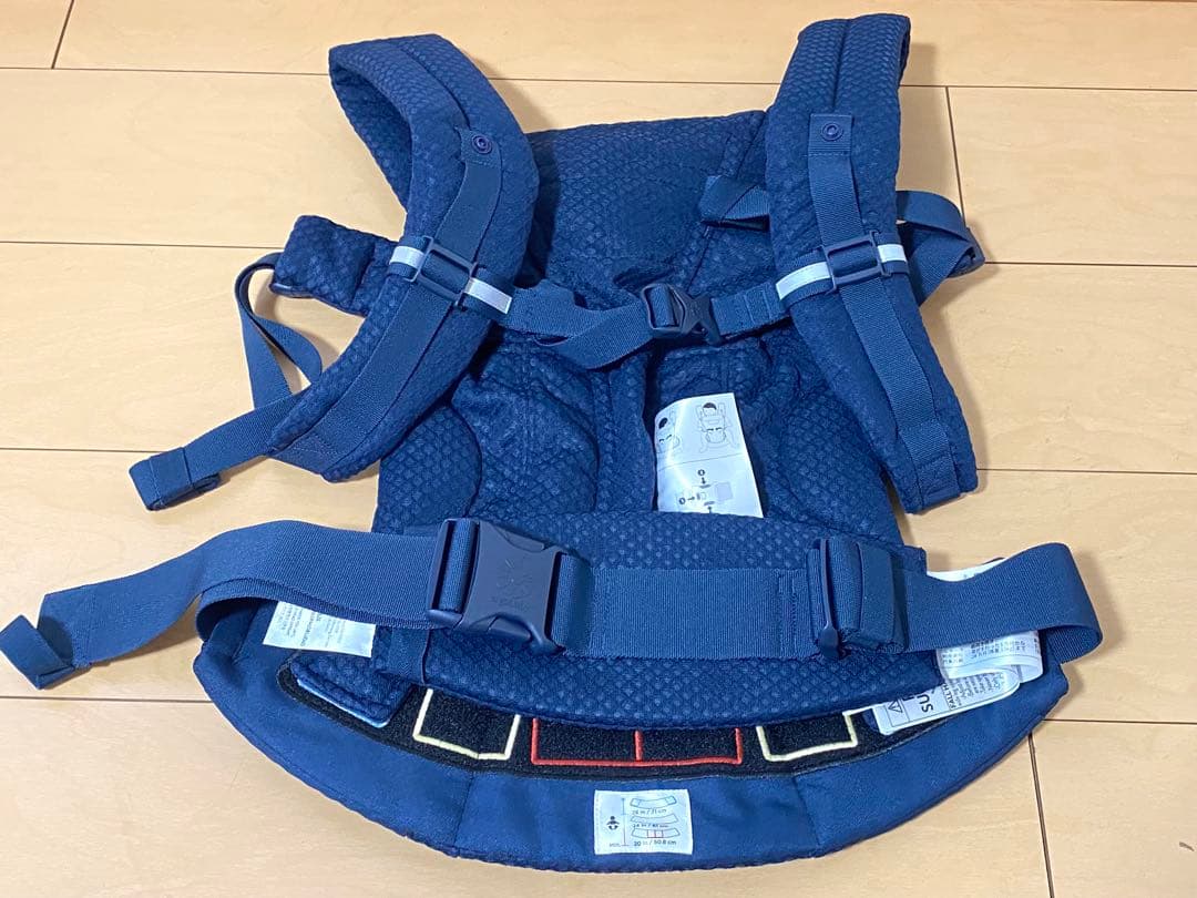 【美品】ergobaby OMNI Breeze 抱っこ紐 ミッドナイトブルー