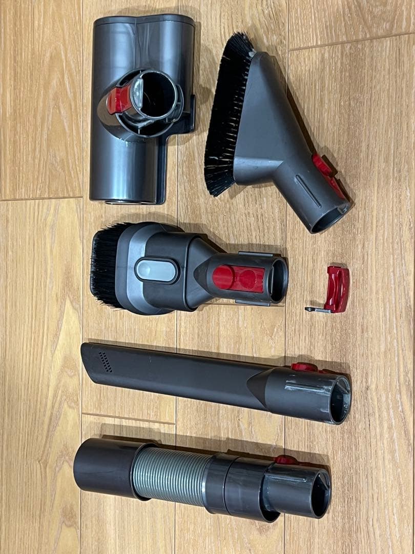 dyson v11 fluffy スティッククリーナー　ジャンク品　スタンド付