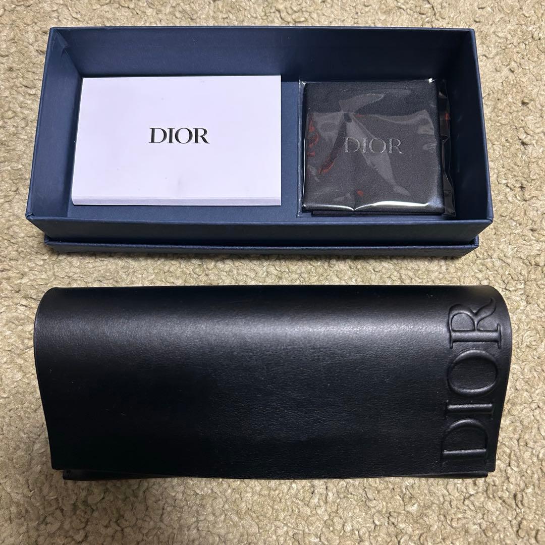 【未使用品】Dior サングラス　箱,付属品付き　オーバル型