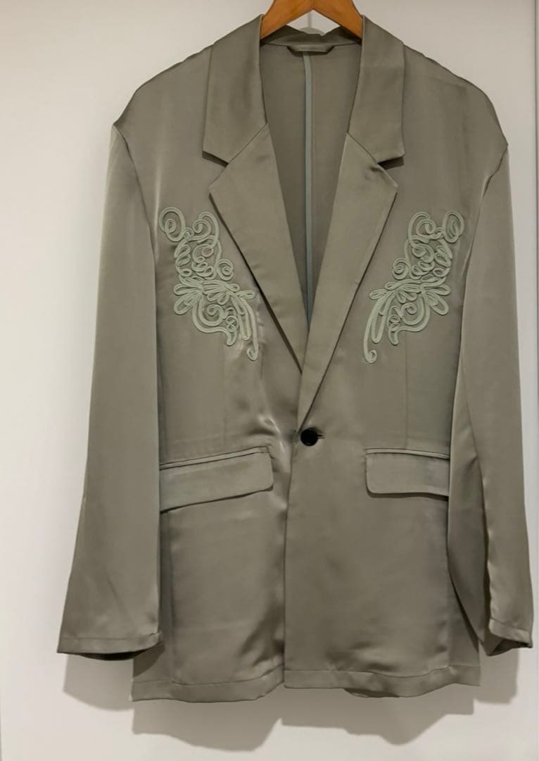 し*の様 Knuth Marf embroidered satin jacket