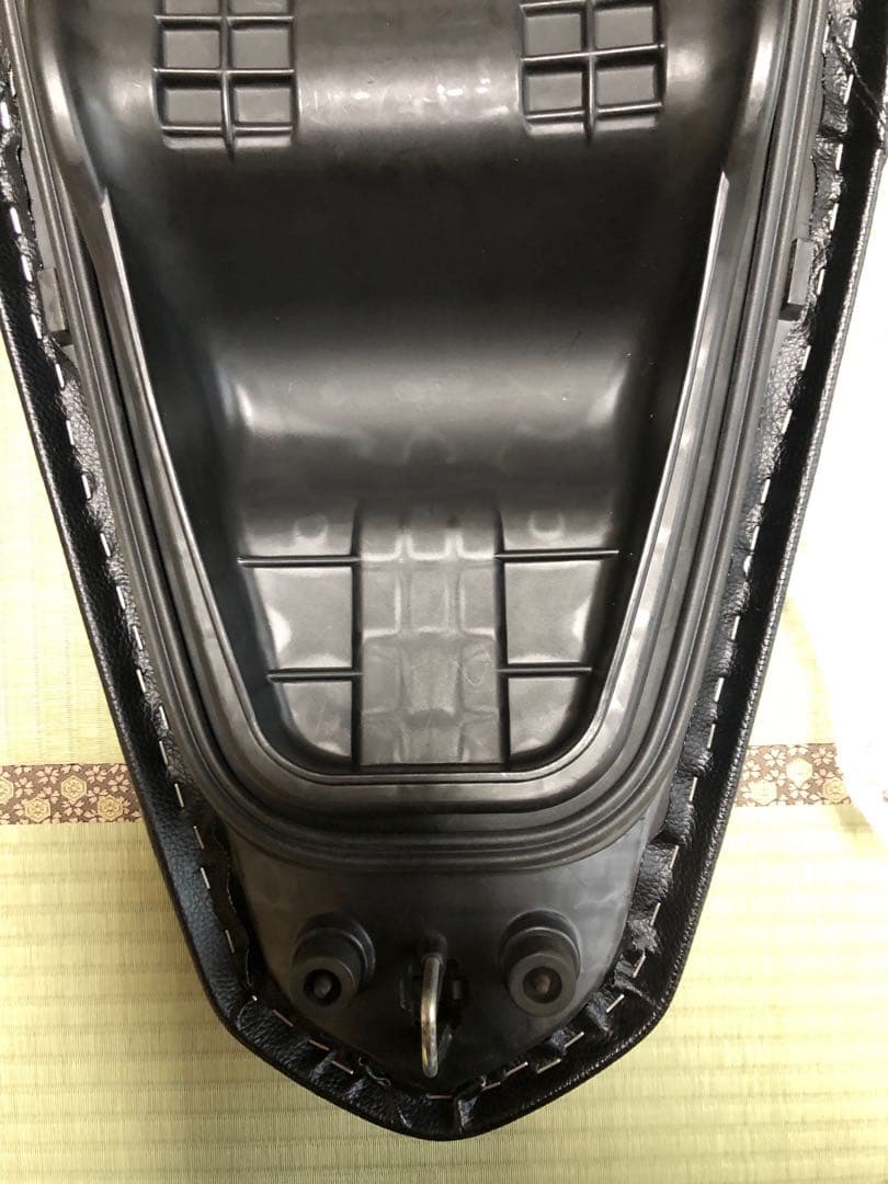 送料込 ホンダ HONDA PCX JF56 シート