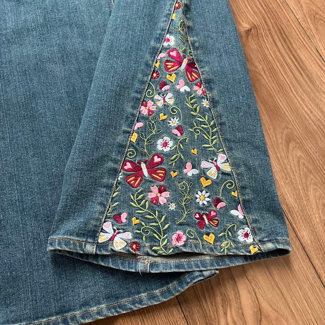 【美品】TINAJOJUN 刺繍入り フレアデニムパンツ
