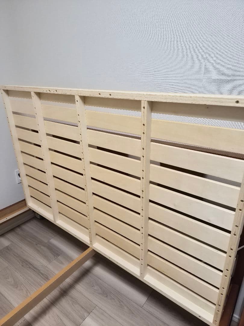 BROOKS BEDクイーンサイズ ACME Furniture 使用5年程度