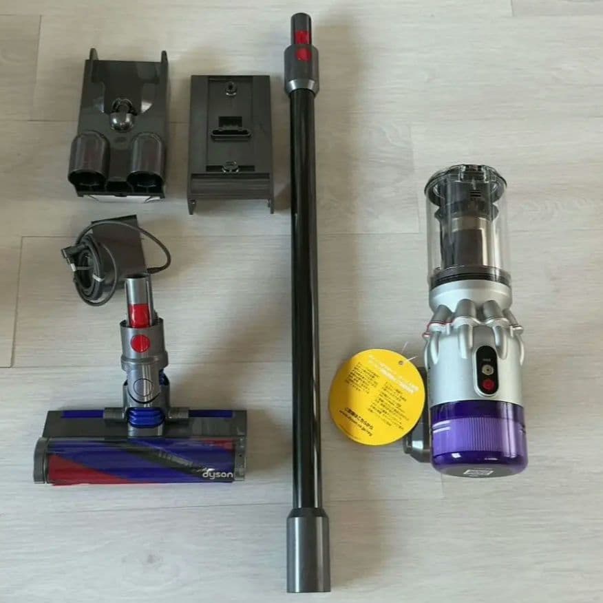 美品 ダイソン Micro SV33 コードレスクリーナー dyson