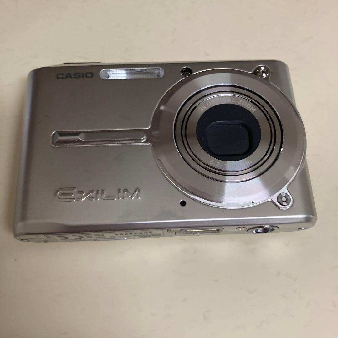 CASIO EXILIM デジタルカメラ シルバー
