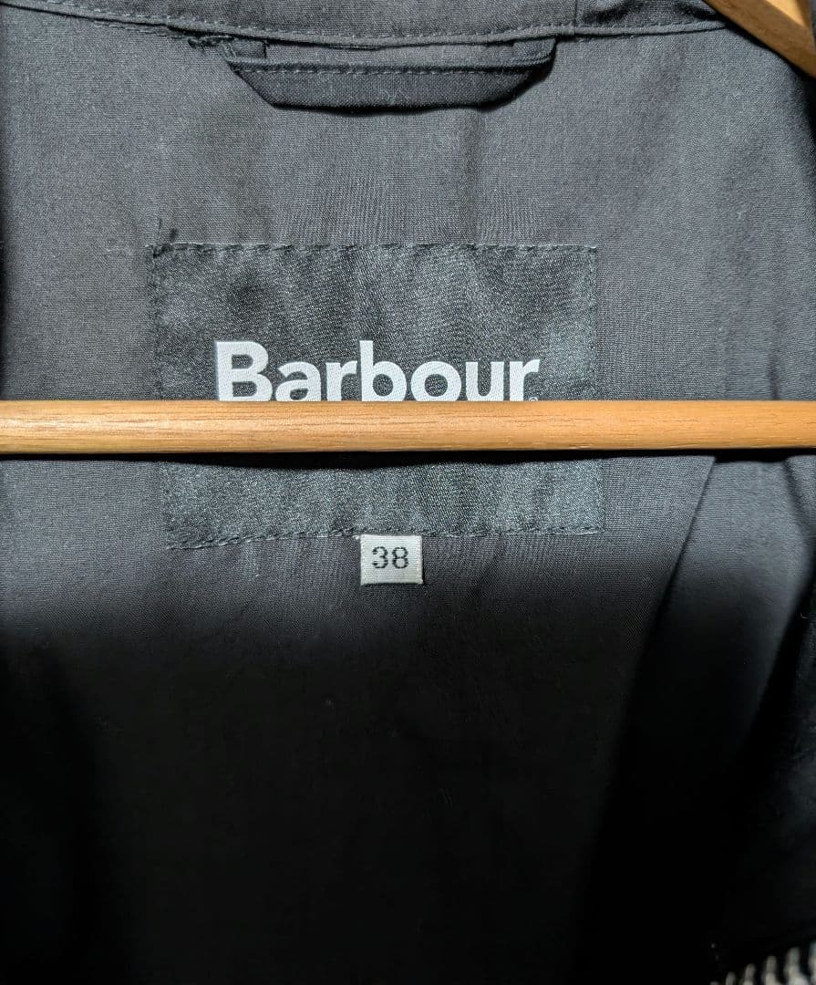 Barbour ブラック ナイロンフードコート 38 M