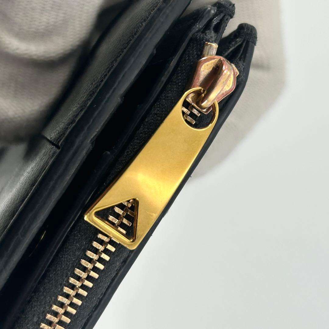 美品✨ボッテガヴェネタ 二つ折り財布 カセット レザー 黒