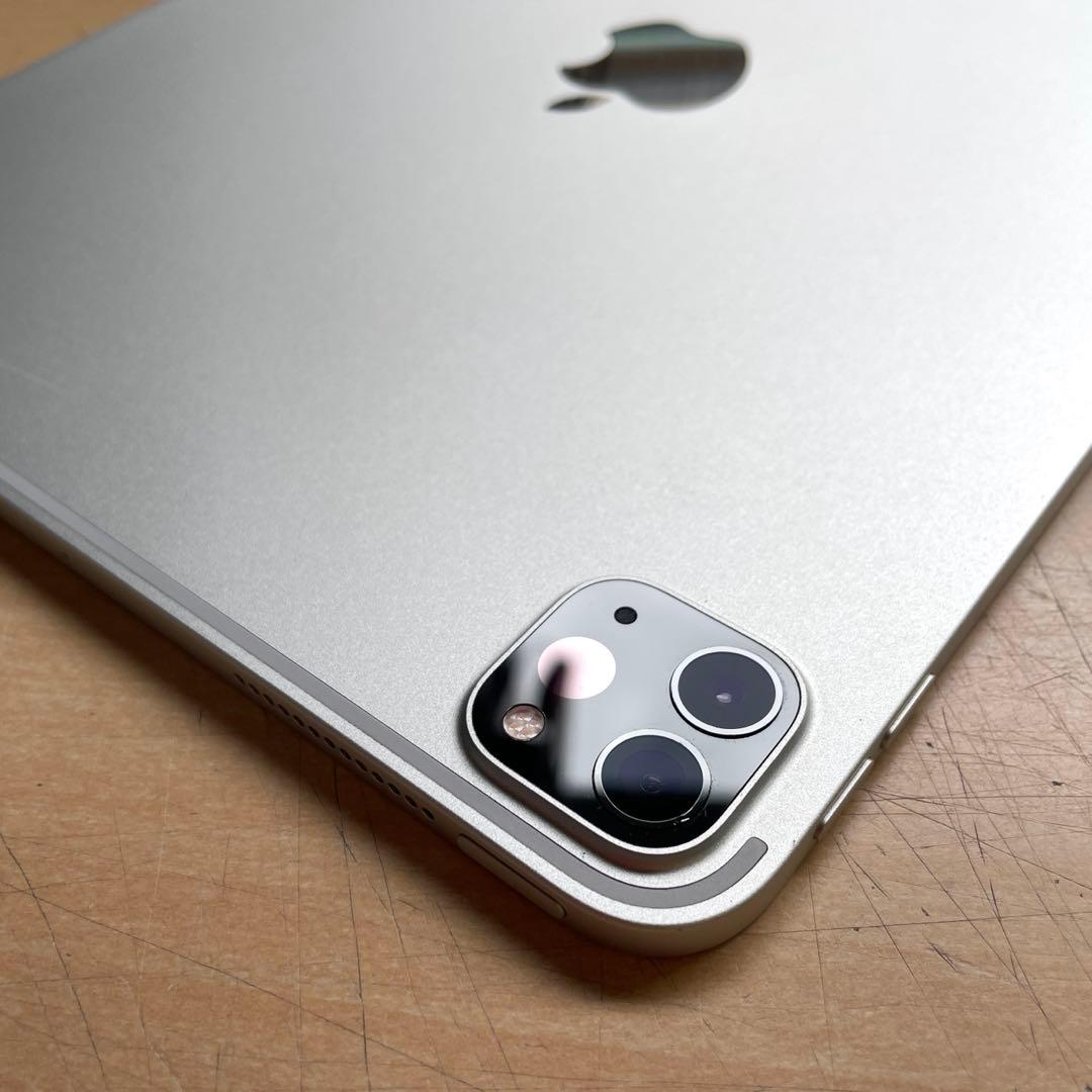 iPad Pro 11インチ　第2世代　シルバー　128GB 美品　#1